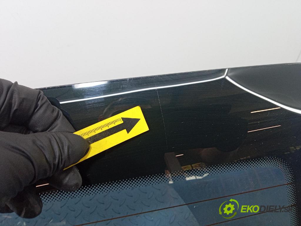 Mercedes Vito 1998 sklo zadní