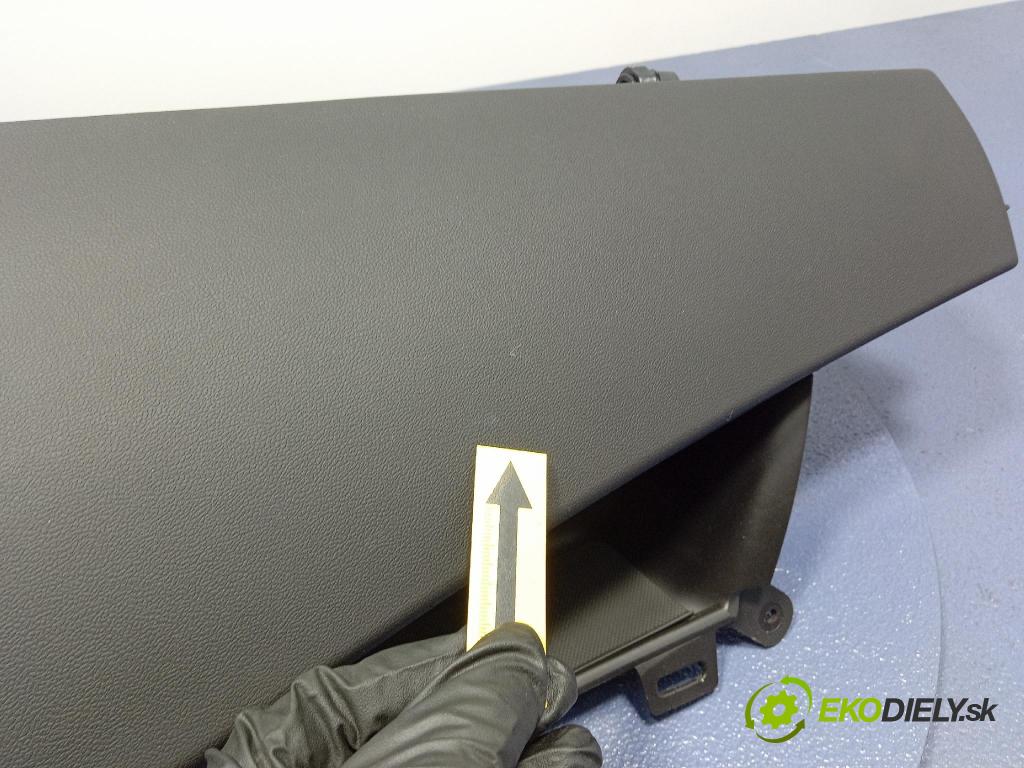 Opel Zafira 2016 kastlík 13293534