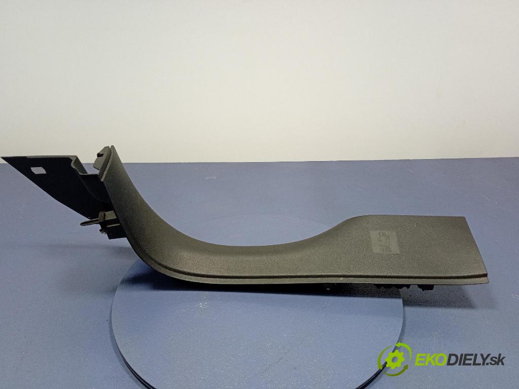 Opel Zafira 2016 kryt Plast: Interiéry: 13289774