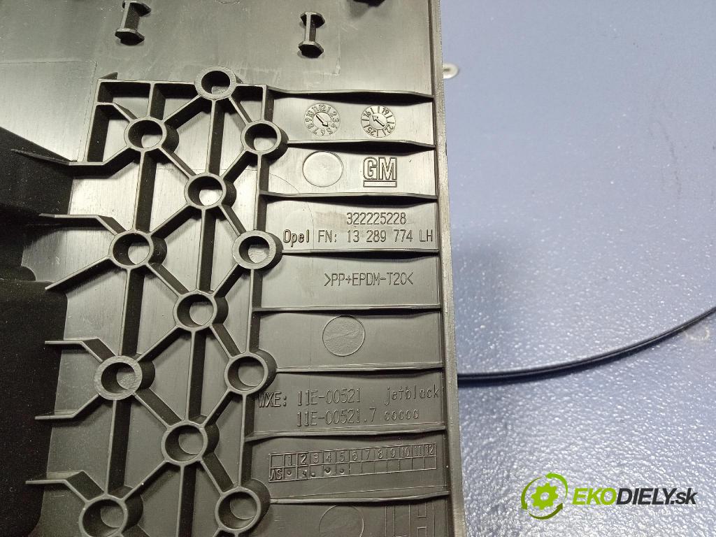 Opel Zafira 2016 kryt Plast: Interiéry: 13289774