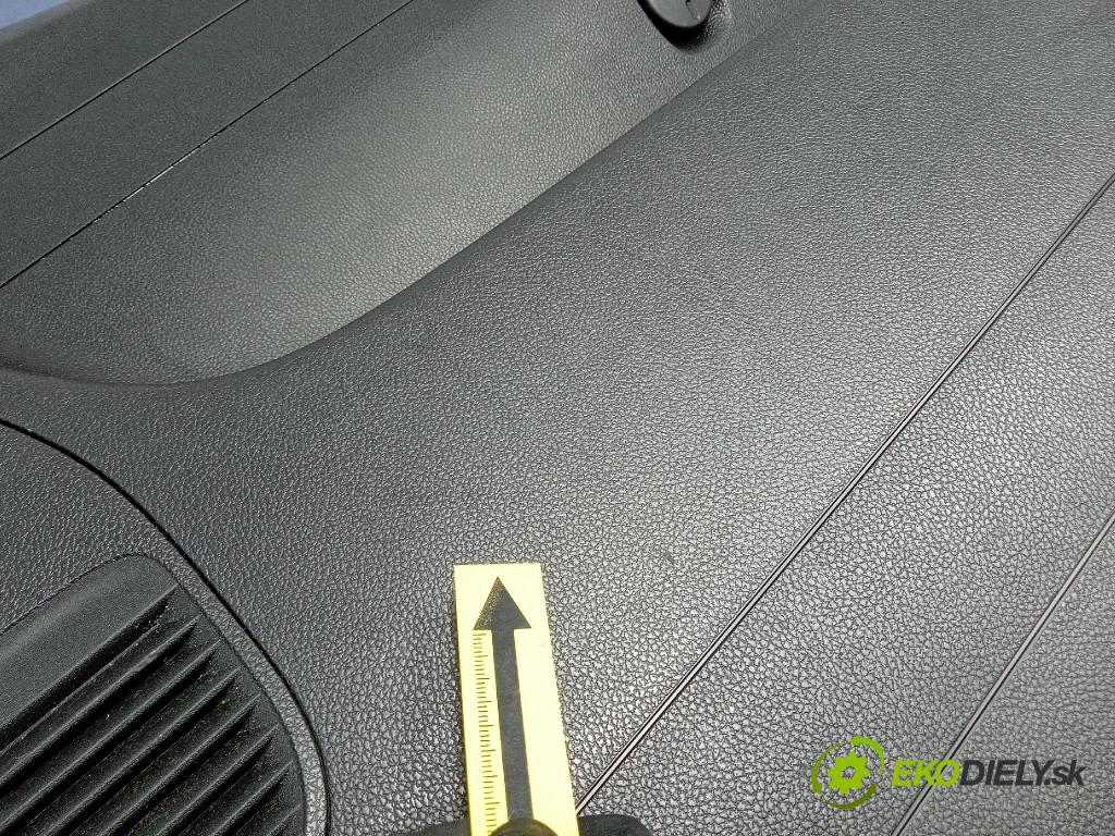 Opel Zafira 2016 kryt Plast: Interiéry: 13289578