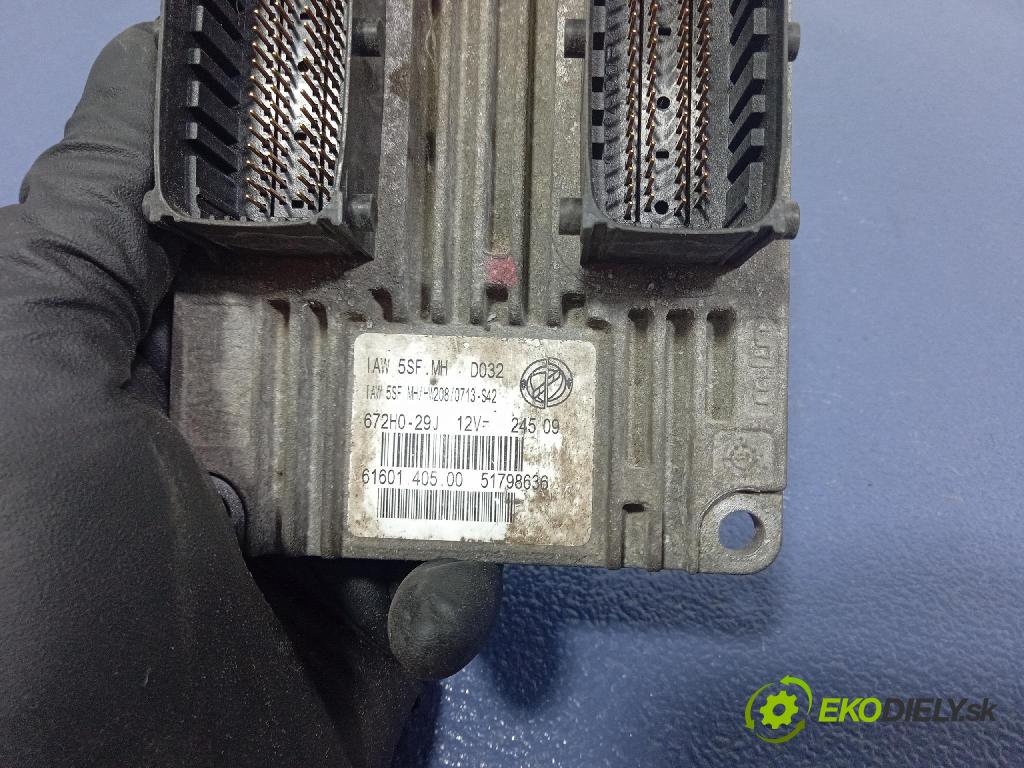 Fiat Doblo 2009 řídící jednotka Motor: 51798636