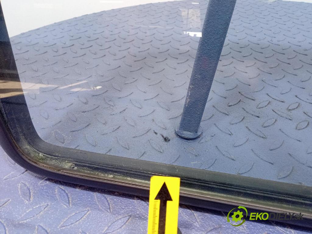 Fiat Doblo 2009 sklo Karosérie: Zad: