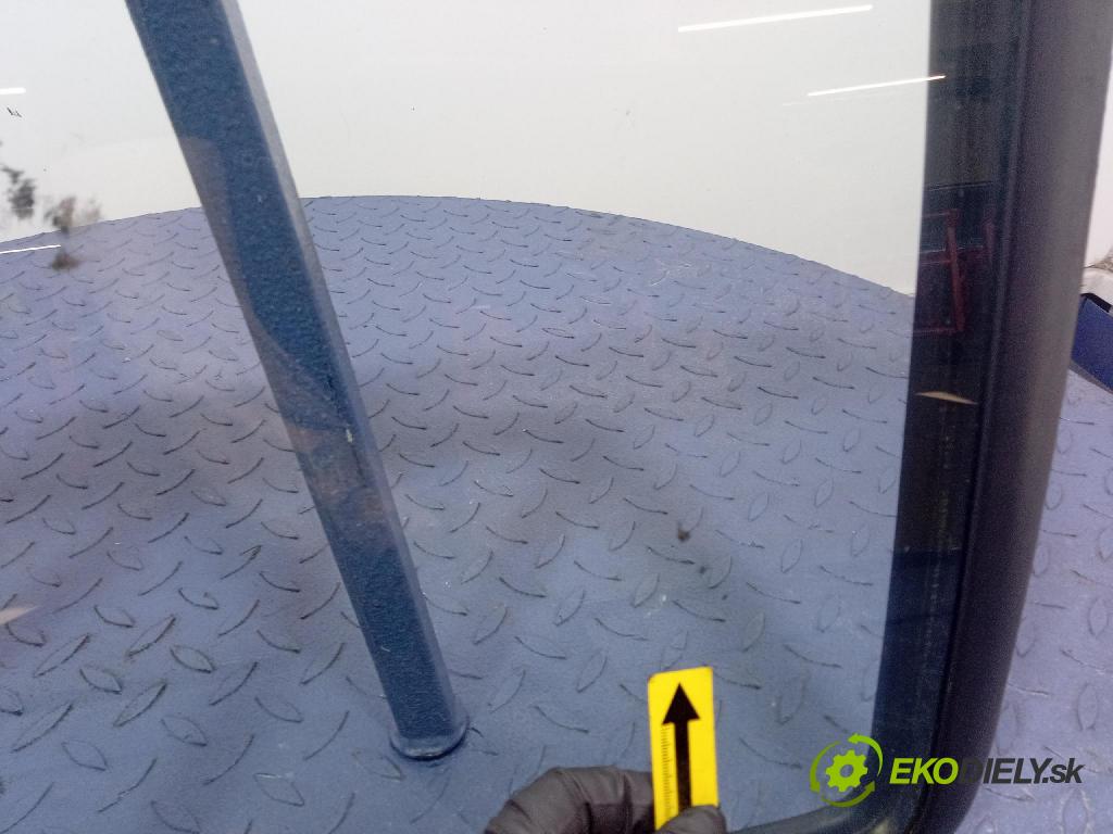 Fiat Doblo 2009 sklo Karosérie: Zad: