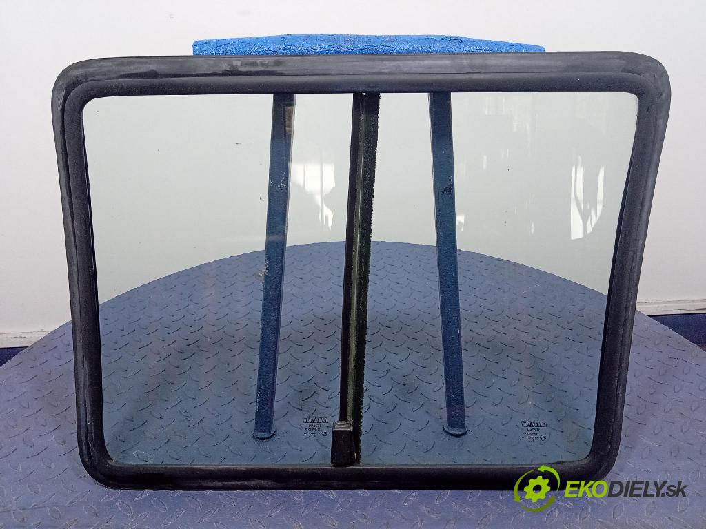 Fiat Doblo 2009 sklo Karosérie: Zad: 