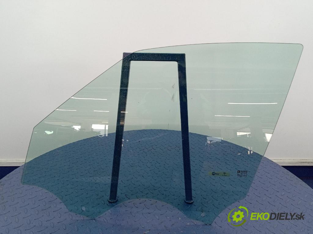 Opel Zafira 2016 sklo dvere Predné ľavá