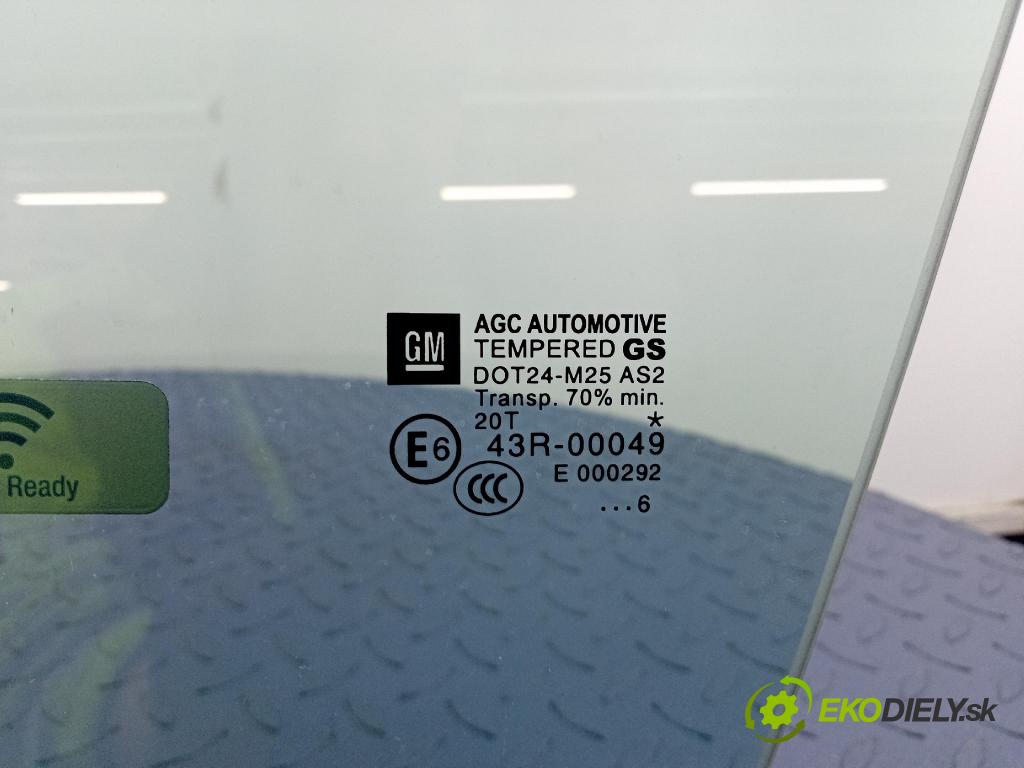 Opel Zafira 2016 sklo dvere Predné ľavá