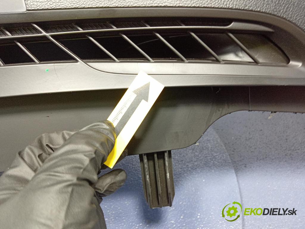 Opel Zafira 2016 kryt Plast: Interiéry: 13293504