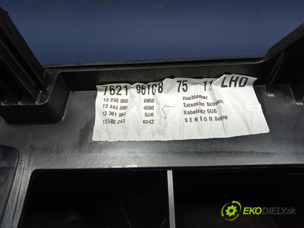 Opel Zafira 2016 kryt Plast: Interiéry: 13293504