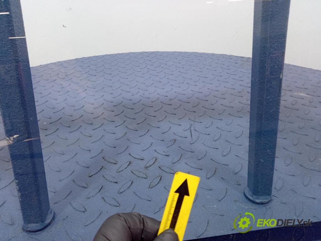 Fiat Doblo 2009 sklo Karosérie: Zad: