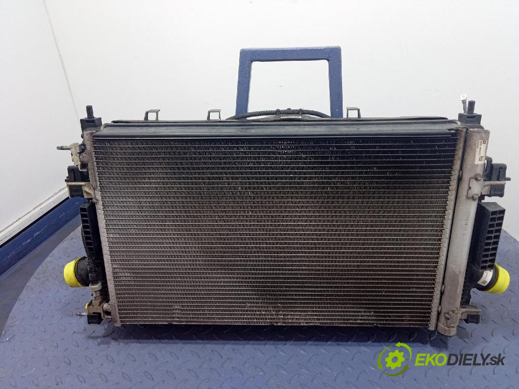 Opel Zafira 2016 Chladič Voda 13360890