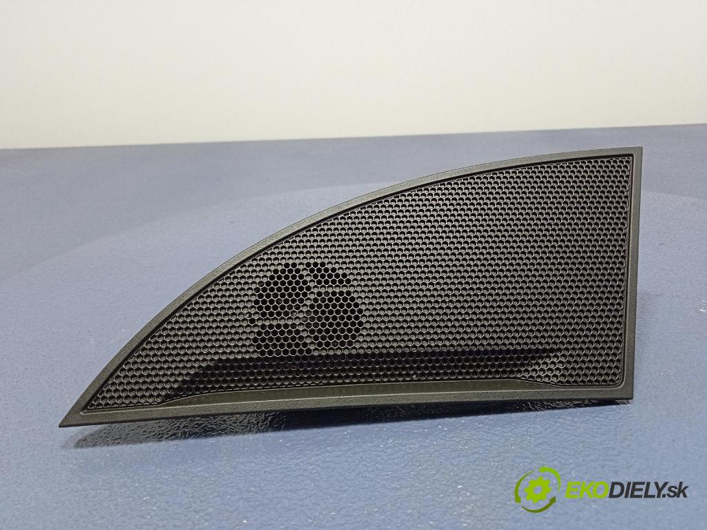 Opel Zafira 2016 kryt Plast: Interiéry: 20812305