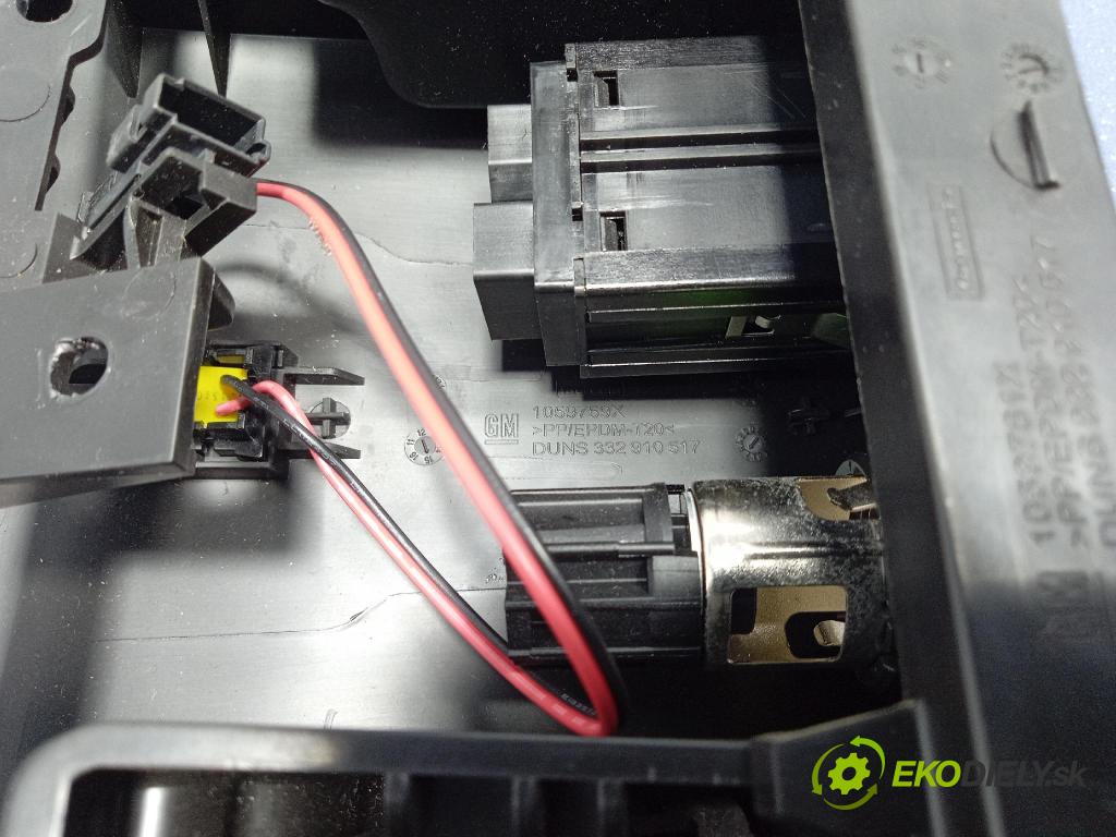 Opel Zafira 2016 kastlík 1059761X