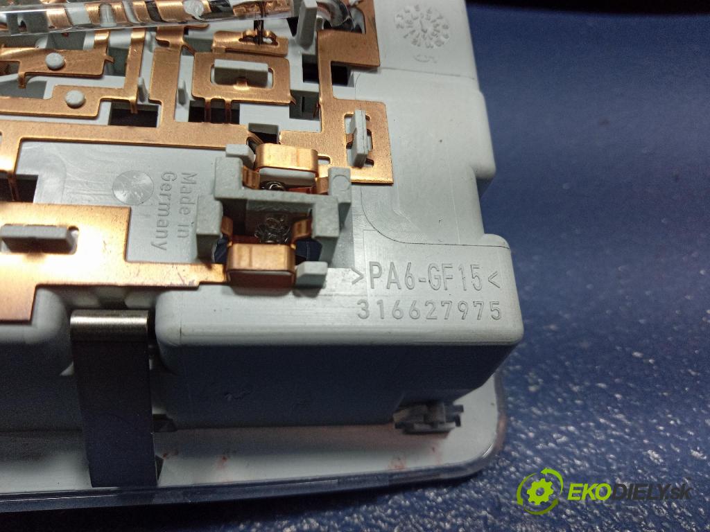 Opel Zafira 2016 Lampy Uvnitř 22774321