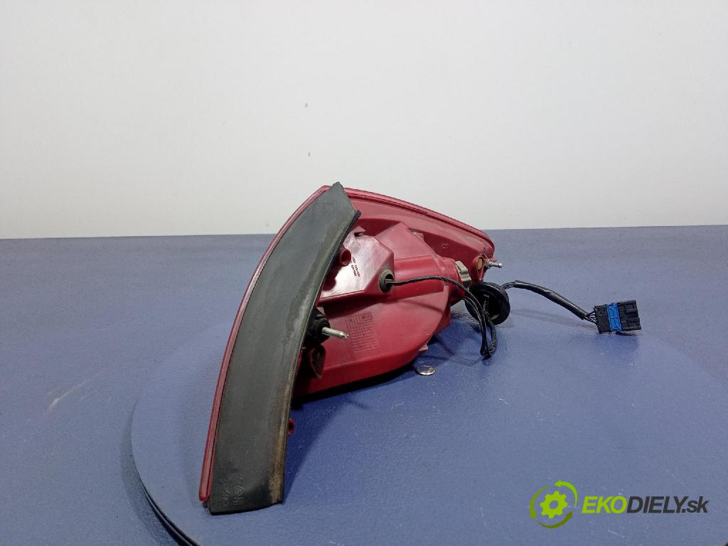 Peugeot 307 2005 světlo Zad: levá Mimo: 2560G