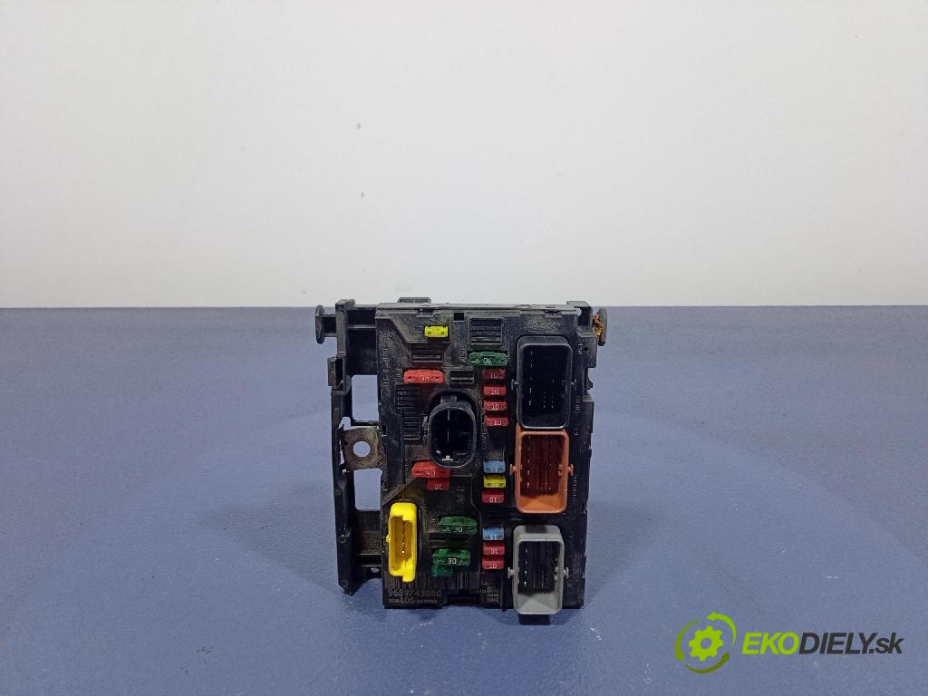 Peugeot 307 2005 skříňka Pojistky 9659742080