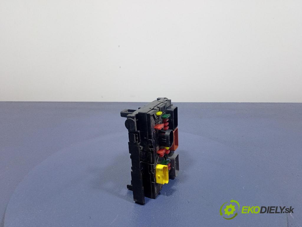 Peugeot 307 2005 skříňka Pojistky 9659742080