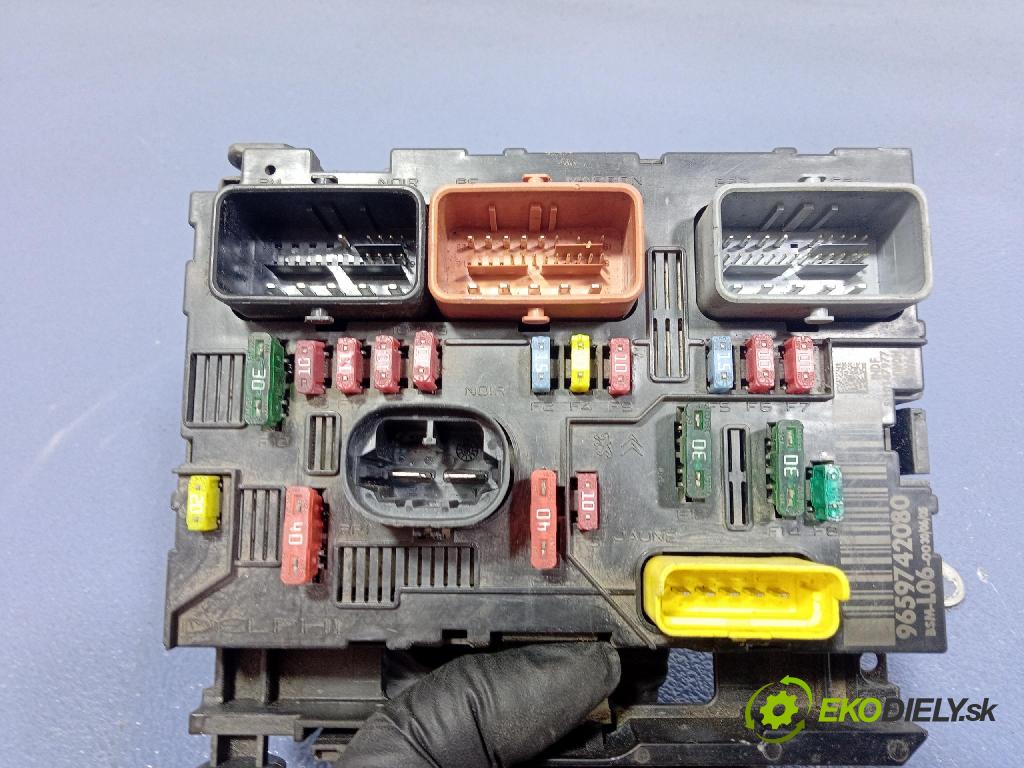 Peugeot 307 2005 skříňka Pojistky 9659742080