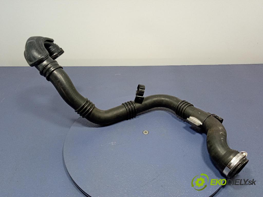 Opel Zafira 2016 trubka Vzduch: 13398479