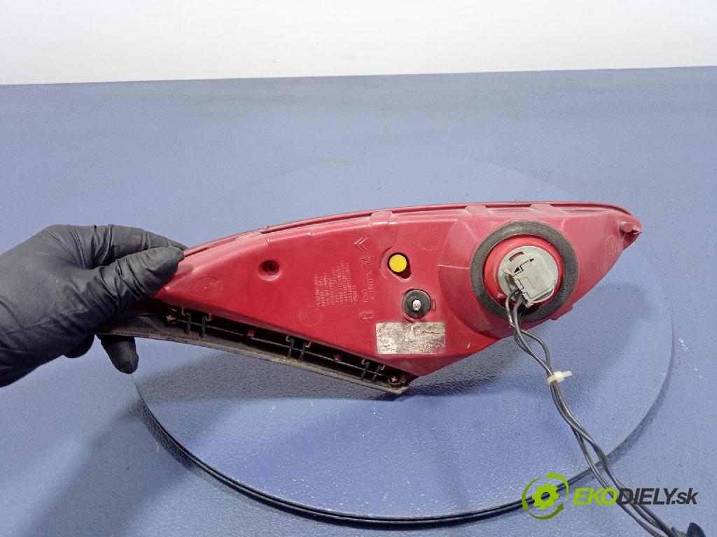 Peugeot 307 2005 světlo Zad: Práva: Uvnitř 2560D