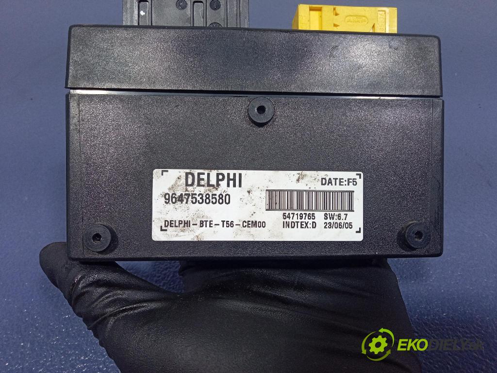 Peugeot 307 2005 řídící jednotka 9647538580