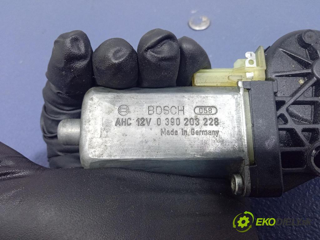 Peugeot 307 2005 Aktuátor: 105685501