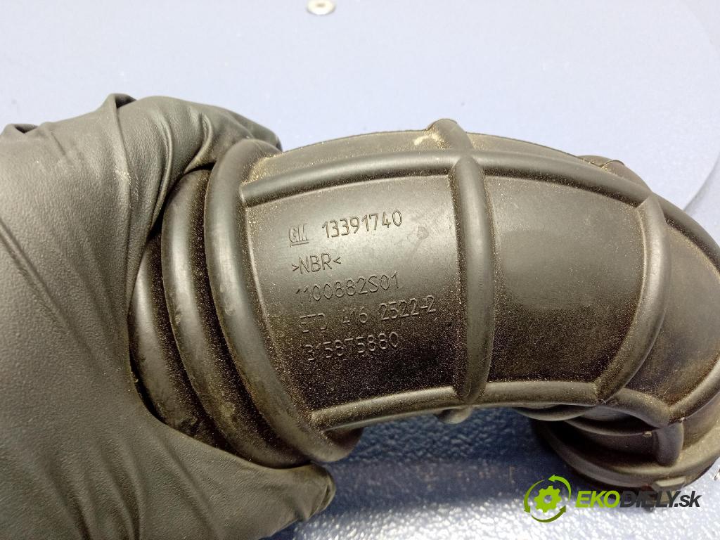 Opel Zafira 2016 trubka Vzduch: 315875880