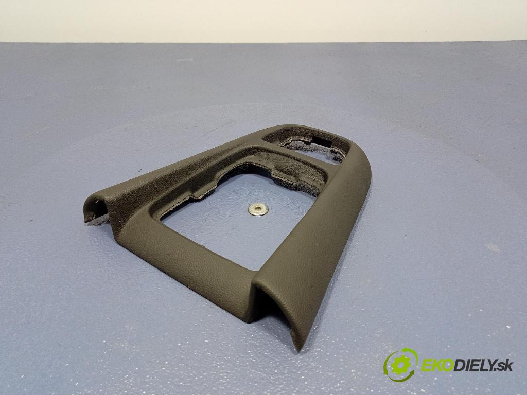 Opel Zafira 2016 kryt Plast: Interiéry: 13352682