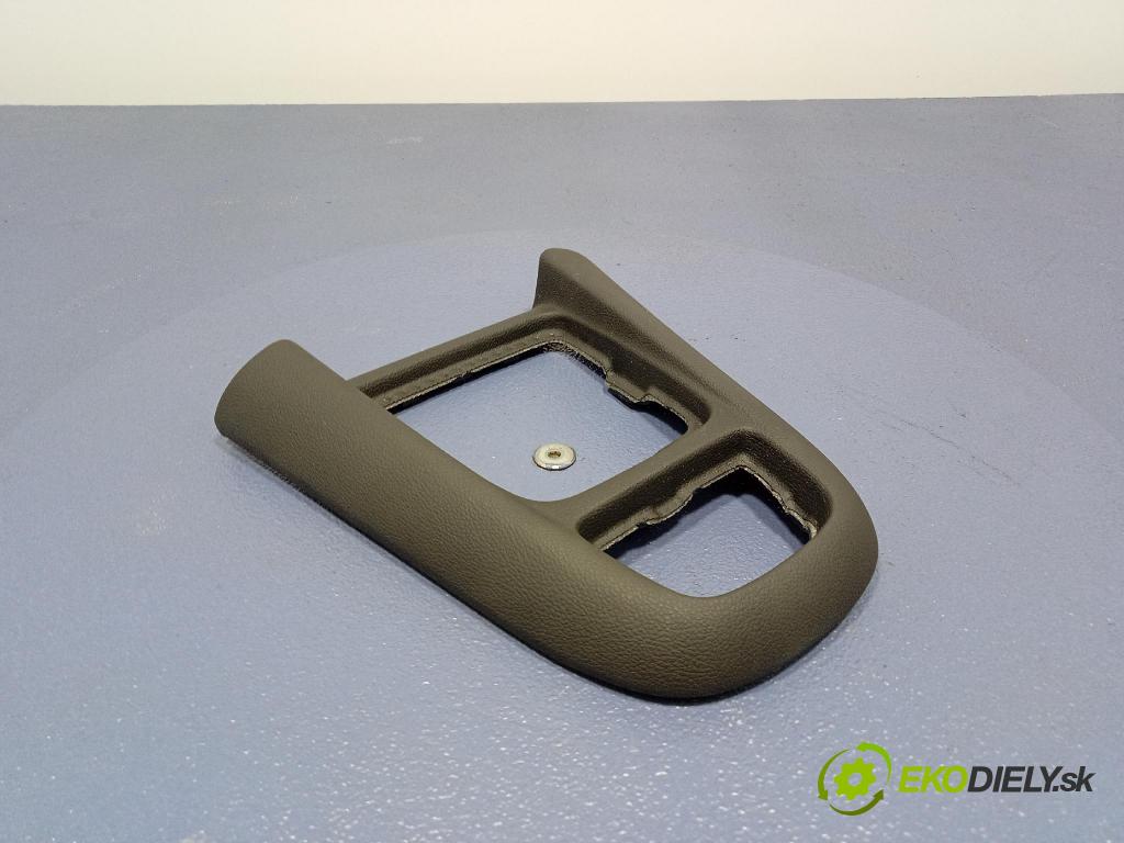 Opel Zafira 2016 kryt Plast: Interiéry: 13352682