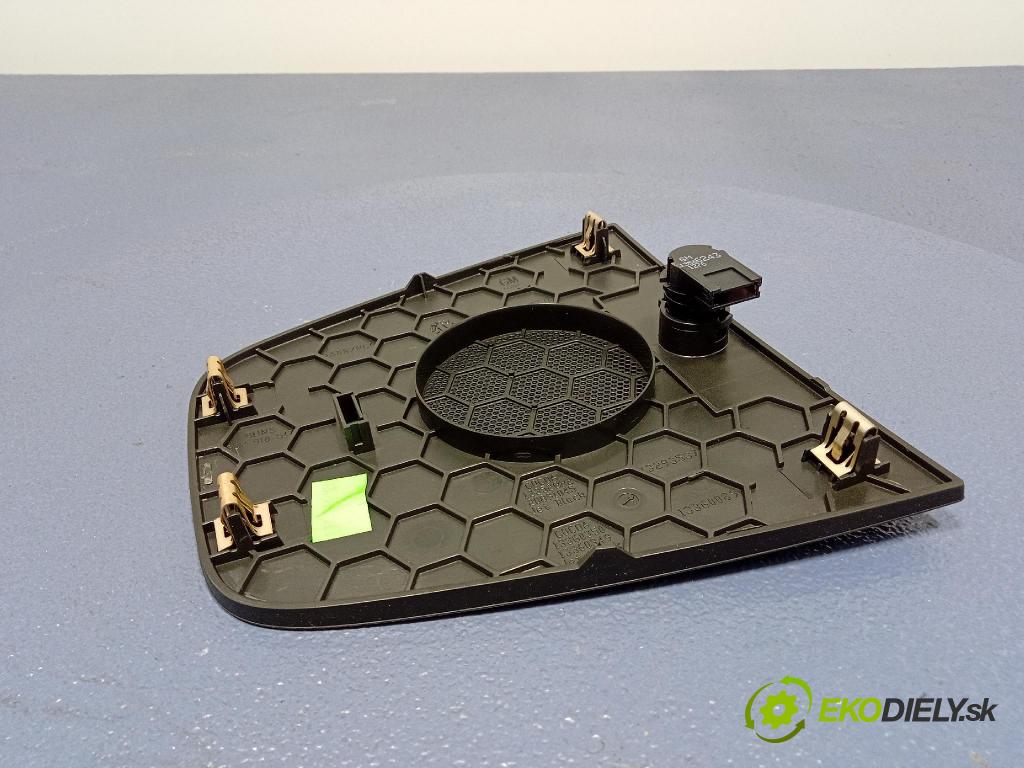 Opel Zafira 2016 kryt Plast: Interiéry: 13293537