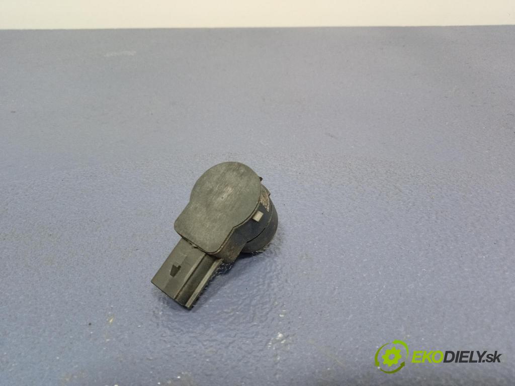 Opel Zafira 2016 snímač / řídící jednotka PDC 13300764