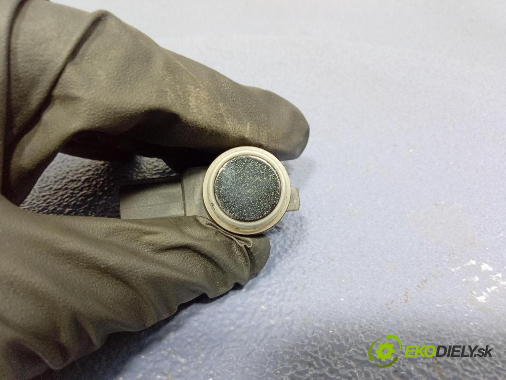 Opel Zafira 2016 snímač / řídící jednotka PDC 13300764