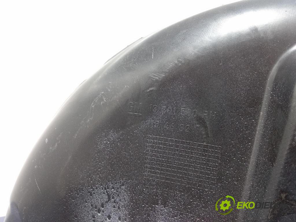 Opel Zafira 2016 blatník: plastický: Zad: 13301580