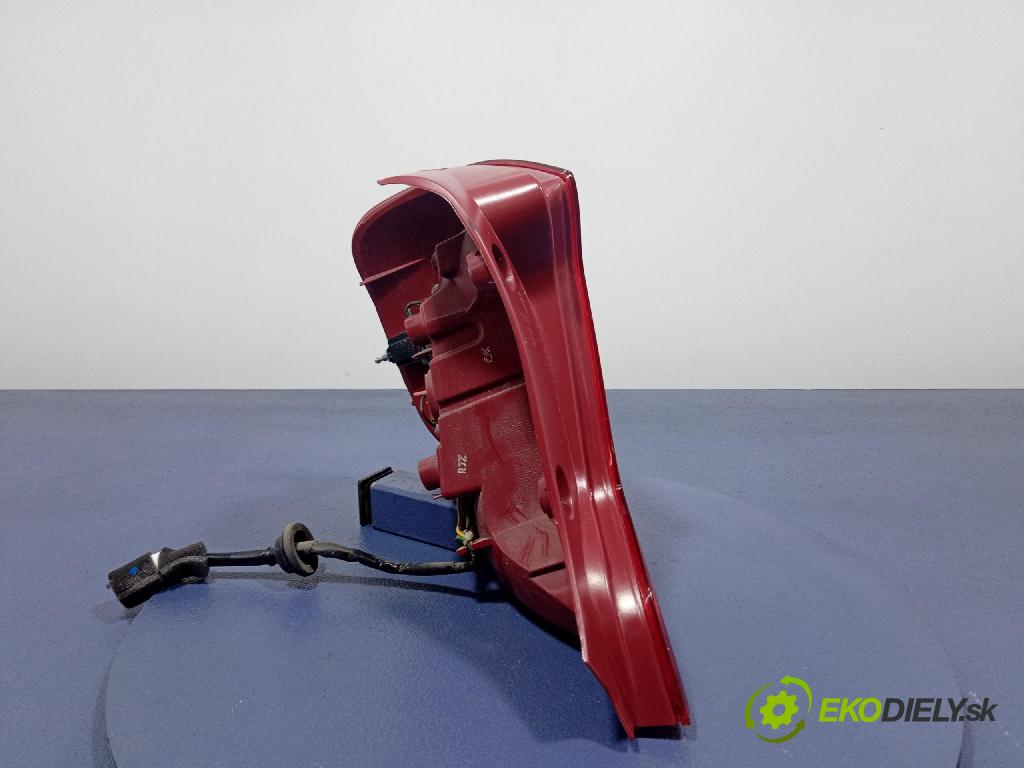 Kia Picanto 2022 světlo Zad: Práva: Mimo: 92402G6000