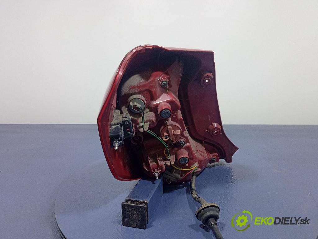 Kia Picanto 2022 světlo Zad: Práva: Mimo: 92402G6000