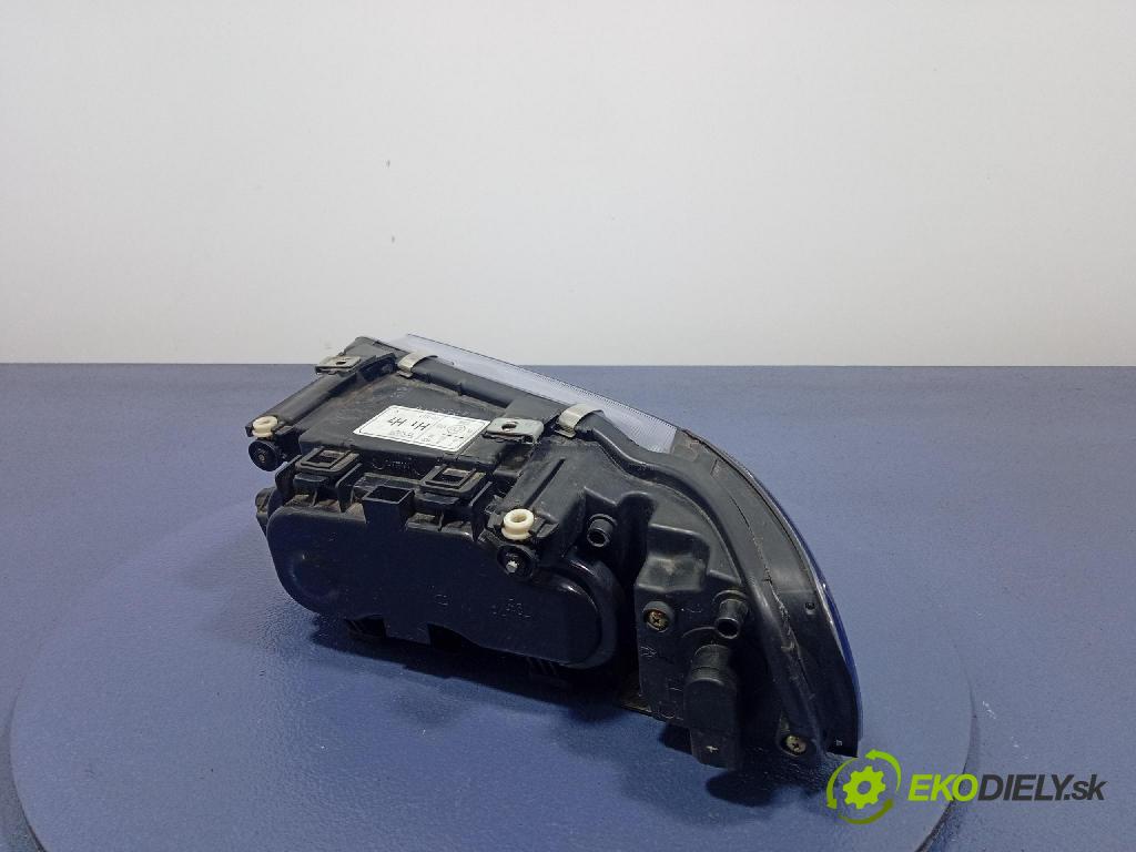 Audi A3 1.9 tdi 2002 Reflektor: v pravo: 20-A117