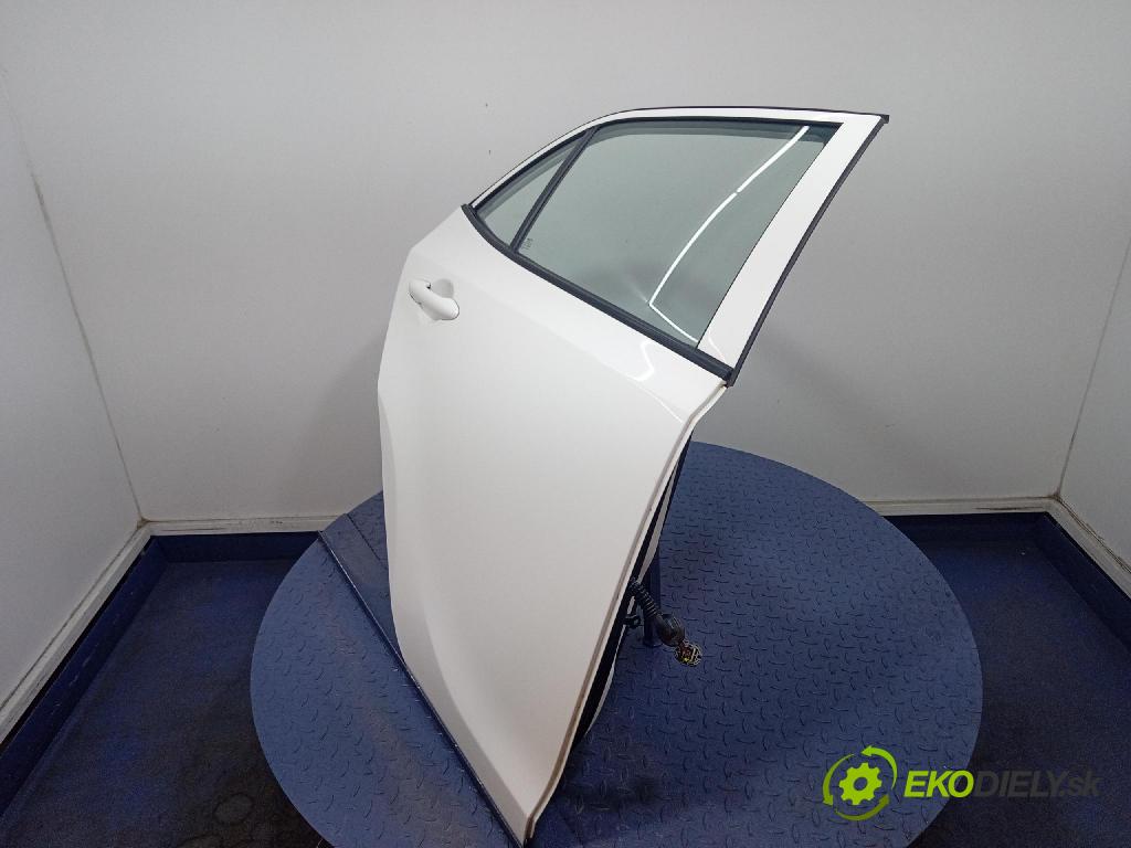 Kia Picanto 2022 dveře Zad: prave