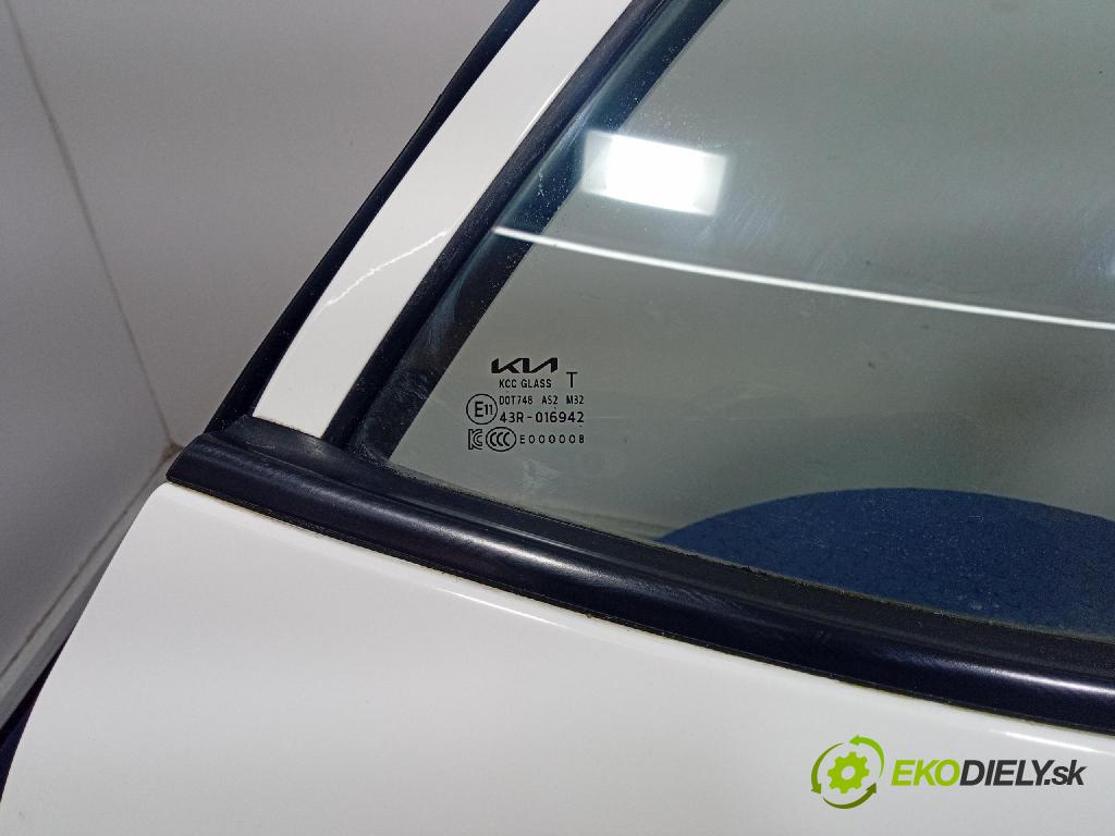 Kia Picanto 2022 dveře Zad: prave