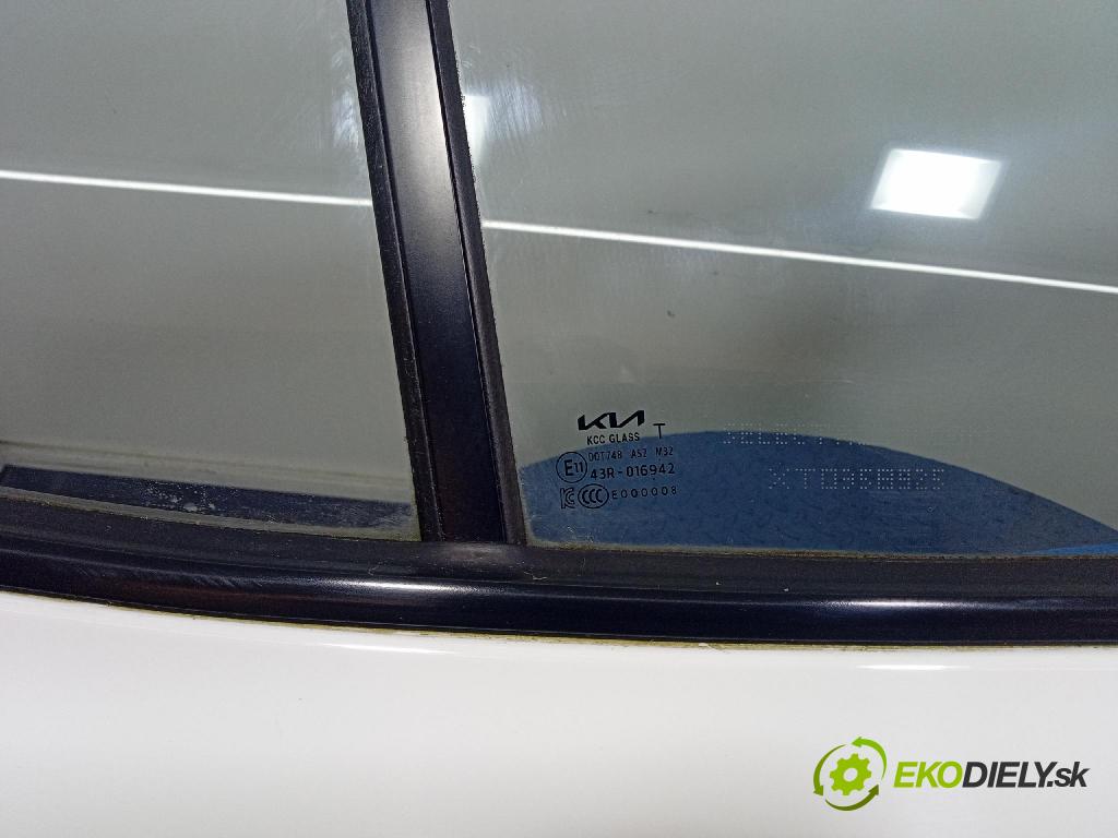 Kia Picanto 2022 dveře Zad: prave