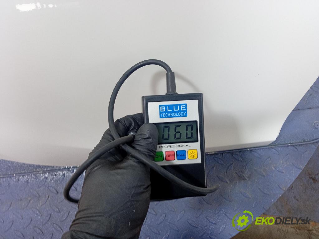 Kia Picanto 2022 dveře Zad: prave