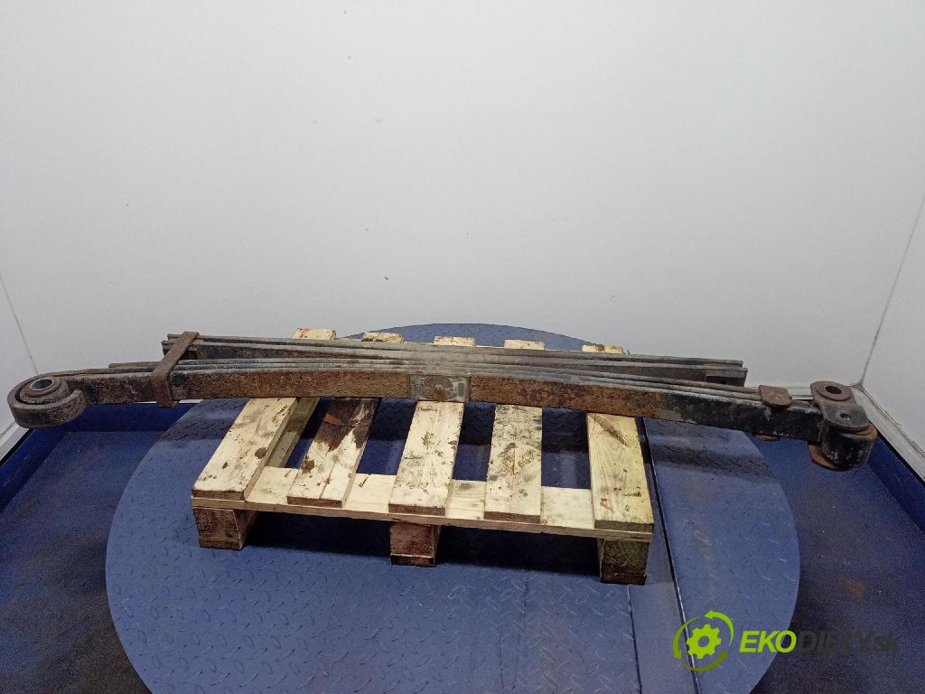 Mercedes 614d vario 1997 listová pero