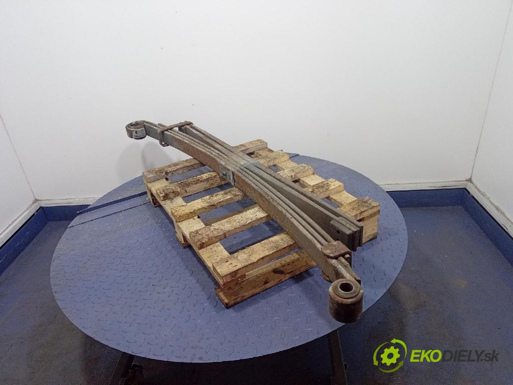 Mercedes 614d vario 1997 listová pero