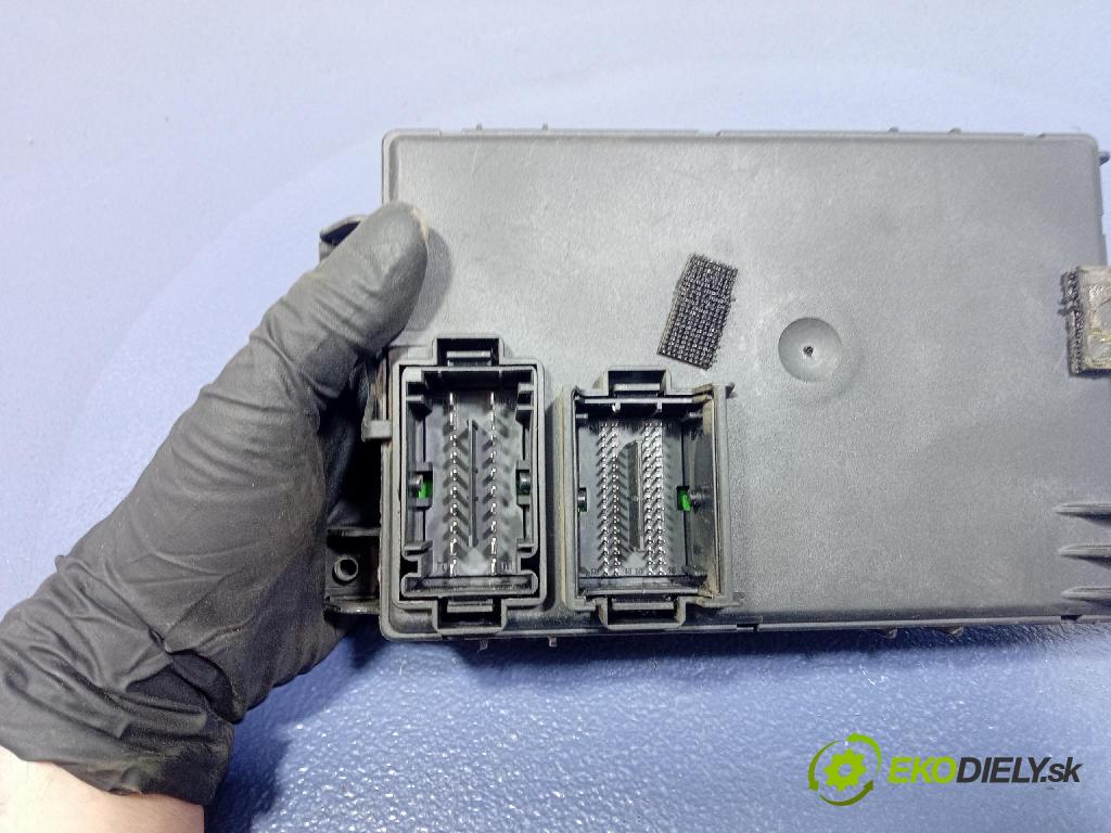 Fiat Punto 2006 řídící jednotka Motor: 51784957