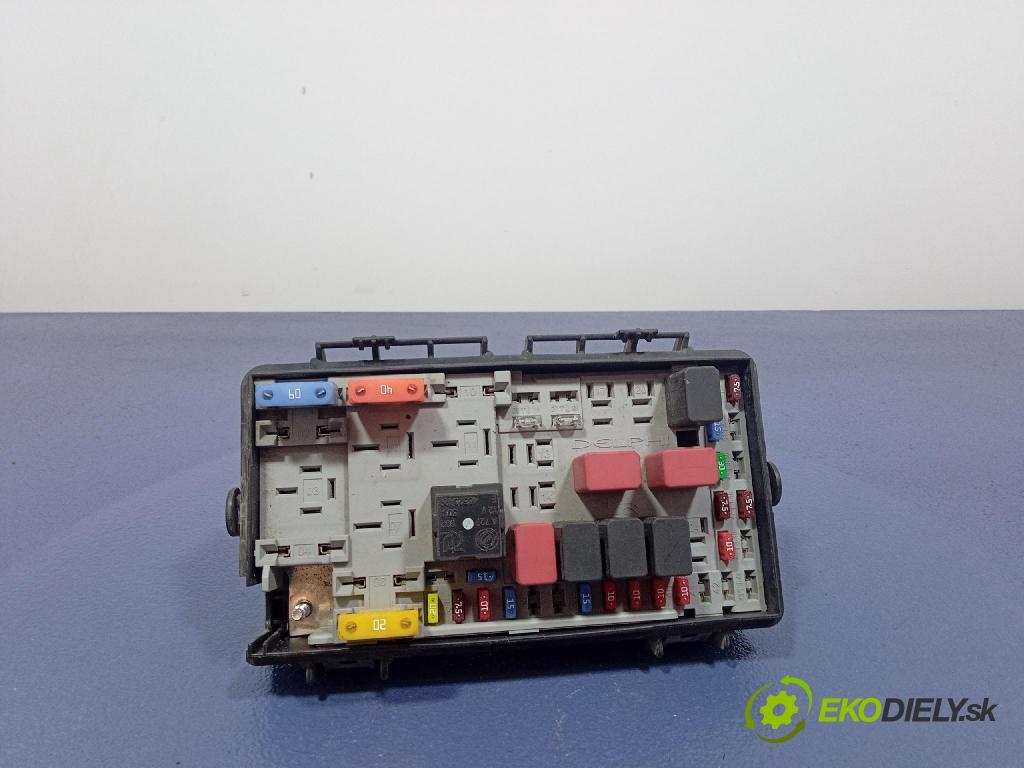 Fiat Punto 2006 řídící jednotka Motor: 51784957