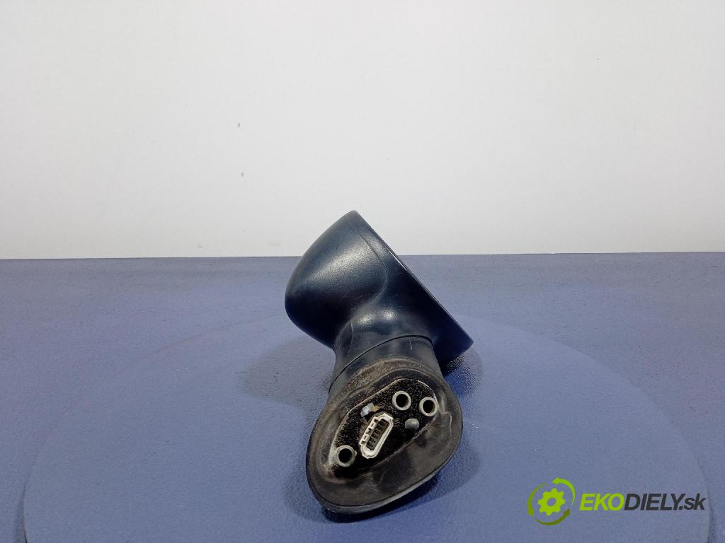 Fiat Punto 2006 zpětné zrcátko prave