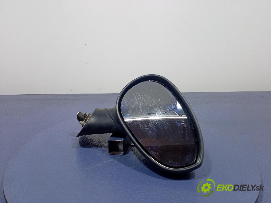 Fiat Punto 2006 zpětné zrcátko prave