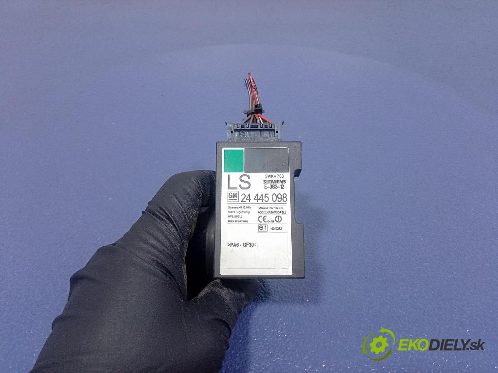 Opel Astra 2003 řídící jednotka Motor: 12214870