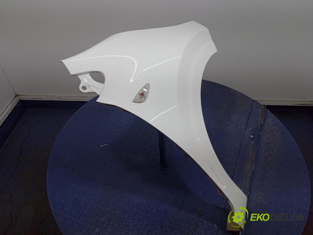 Kia Picanto 2022 blatník Predné v pravo: