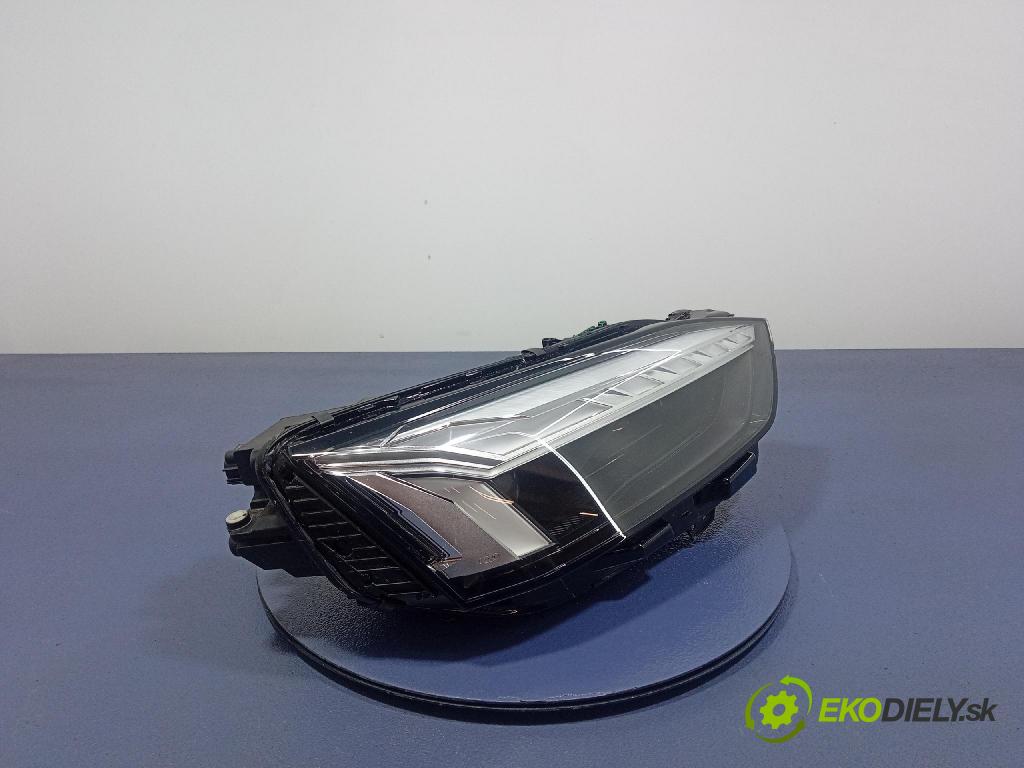 Audi A5 0 světlo v pravo: 8W6941040