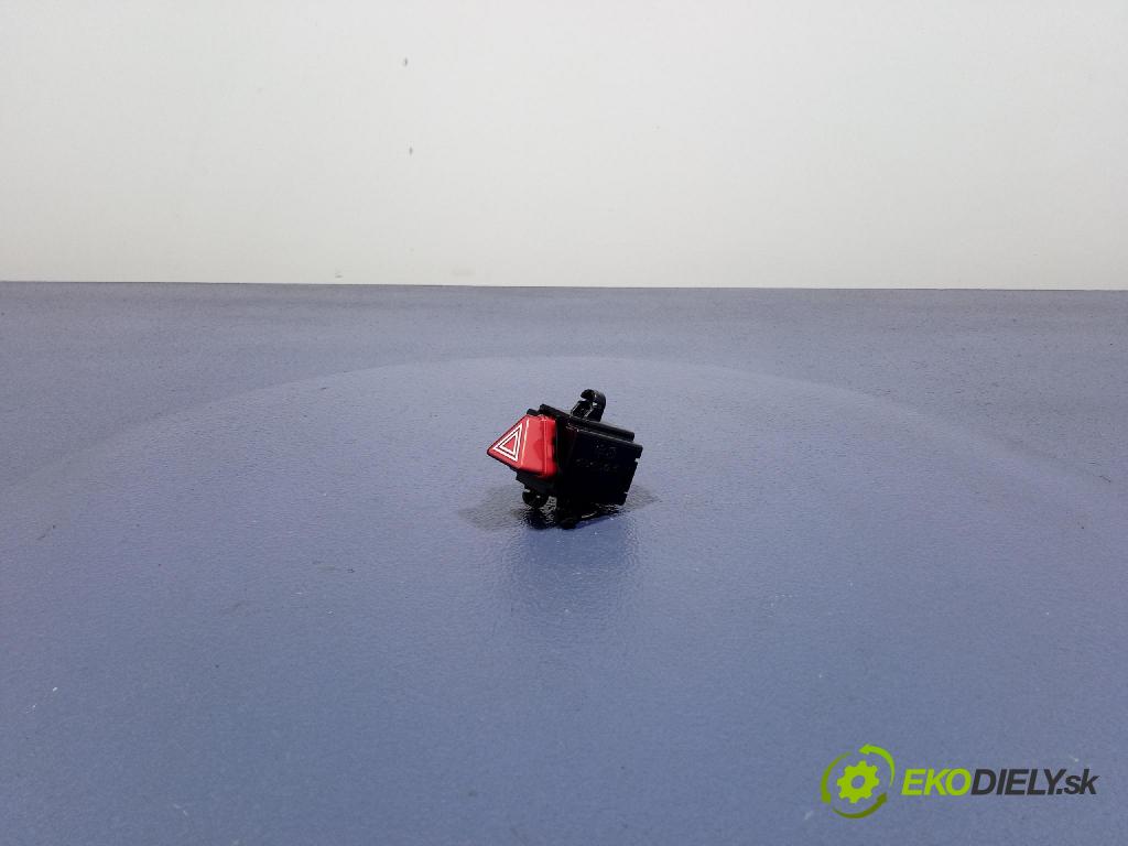 Kia Sportage 2022 Přepínač Světel: Nouzový 93790P1000